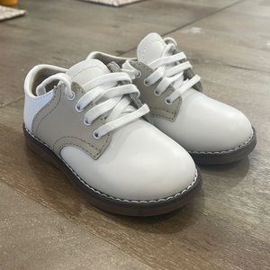 Like New Footmates Tan Saddle Shoes 5.5